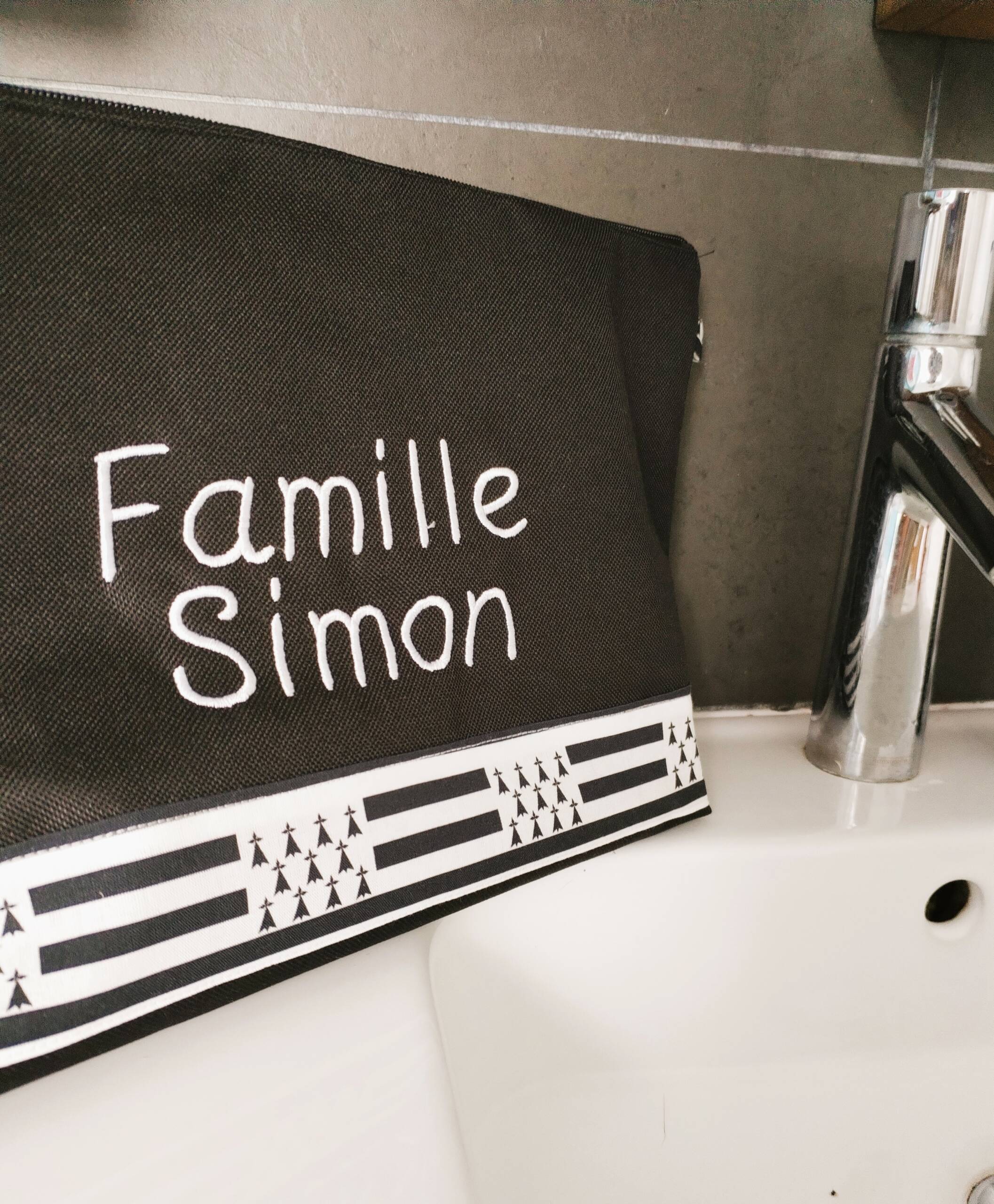 Trousse toilette XXL famille personnalisée